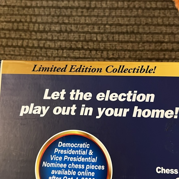 Chess Set - Democrats vs Republicans 😂 - Picture 6 of 6